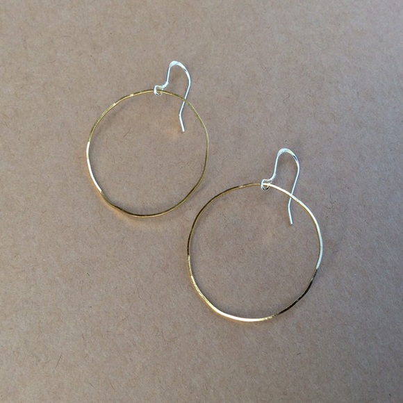 Sundance charm Circle Sterling Silver Earrings - Picture 9 of 10